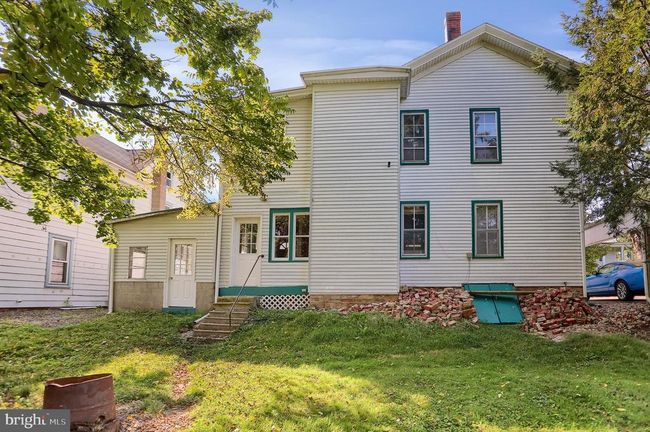 511 E Main St, House other with 5 bedrooms, 2 bathrooms and null parking in MIDDLEBURG PA | Image 6