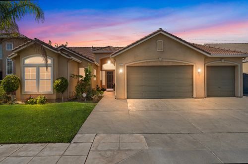 6265 W Menlo Ave, Fresno, CA, 93722-8508 | Card Image