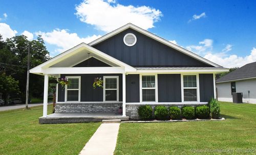 401 N Ash St, Sallisaw, OK, 74955-3426 | Card Image