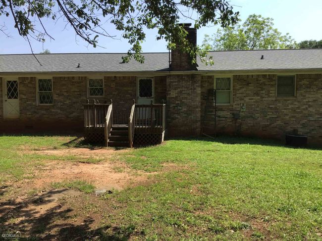 2537 E Atlanta Rd, Home with 3 bedrooms, 2 bathrooms and null parking in stockbridge GA | Image 4