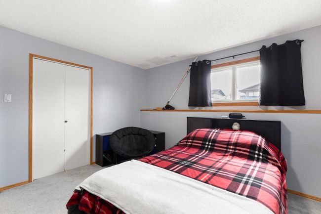 909 7 St Se, House detached with 4 bedrooms, 2 bathrooms and 2 parking in Redcliff AB | Image 23