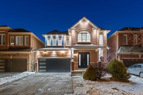 45 Delphinium Way, Brampton, ON, L7A0N3 | Card Image