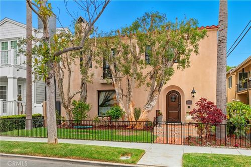 226 Glendora Ave, Long Beach, CA, 90803-3503 | Card Image
