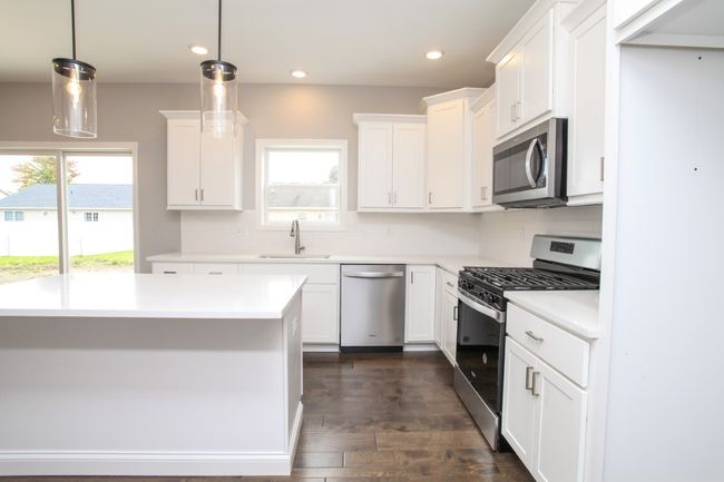 511 Bobwhite Way, House other with 5 bedrooms, 3 bathrooms and 3 parking in Normal IL | Image 16