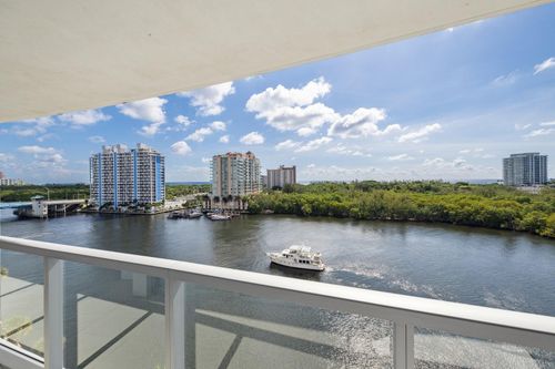 801-920 Intracoastal Dr, Fort Lauderdale, FL, 33304-3648 | Card Image