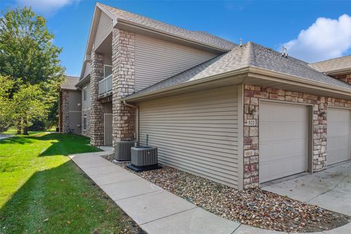 522 Kelsey Ln, Altoona, IA, 50009-2558 | Card Image