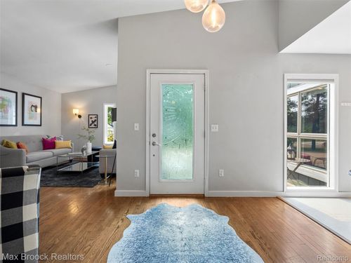310 Kendry, Bloomfield Hills, MI, 48302-0441 | Card Image