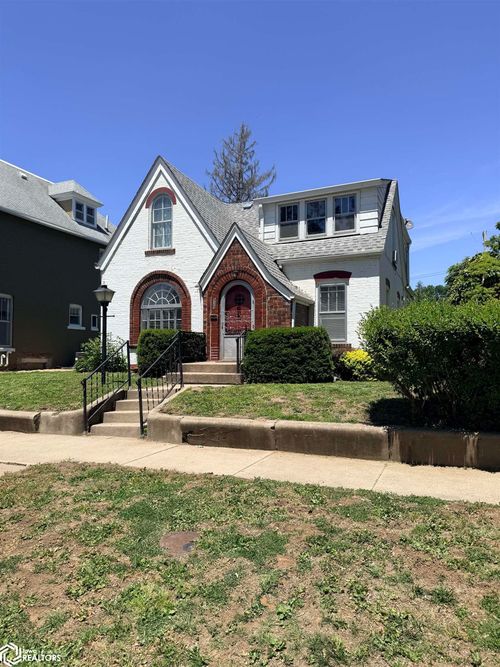 525 Avenue F, Fort Madison, IA, 52627 | Card Image