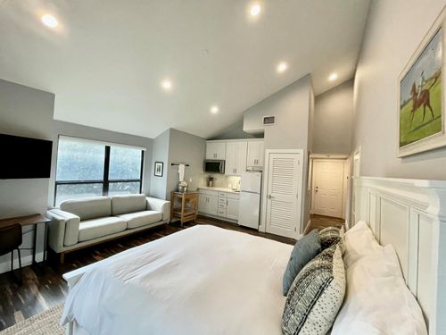 apt-547-11863 Wimbledon Cir, Wellington, FL, 33414-6055 | Card Image