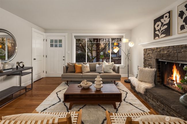 828 2 Nd Ave, House other with 3 bedrooms, 2 bathrooms and 1 parking in Kirkland WA | Image 7