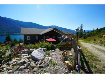 125 Lakeview Dr, House other with 3 bedrooms, 3 bathrooms and 6 parking in Central Kootenay Rd Rural BC | Image 2