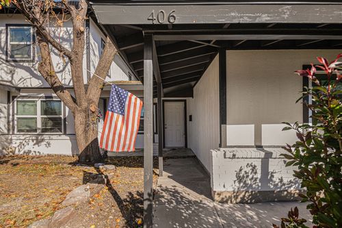 406 Dawson Cir, Grand Prairie, TX, 75051-3053 | Card Image