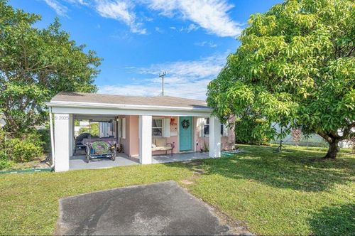 1679 Ne 175th St, North Miami Beach, FL, 33162-1442 | Card Image