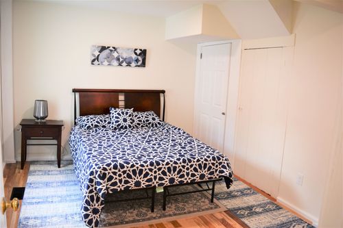 62 Lower Main St, Sunapee, NH, 03782-2909 | Card Image