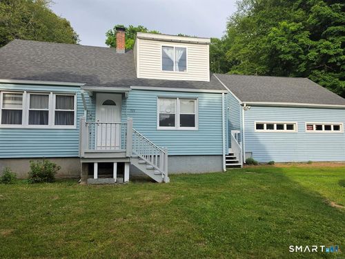 593 Mohegan Avenue Pkwy, Quaker Hill, CT, 06375-1214 | Card Image