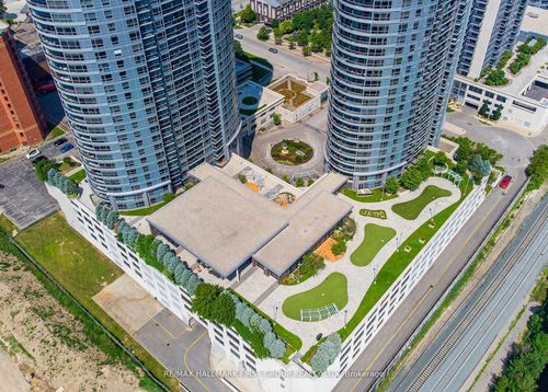 1409-125 Village Green Sq, Toronto, ON, M1S0G3 | Card Image