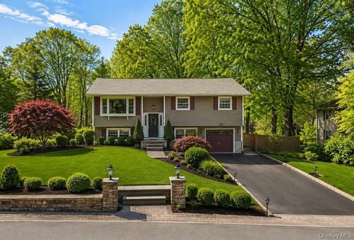 22 Fort Worth Pl, Monroe, NY, 10950-2317 | Card Image