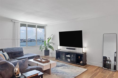 ph31-1200 West Ave, Miami Beach, FL, 33139-4377 | Card Image