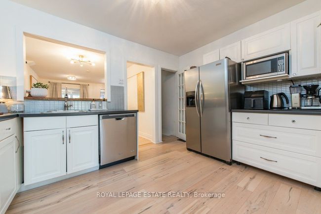 2311 Gerrard St E, House attached with 3 bedrooms, 2 bathrooms and null parking in Toronto ON | Image 11