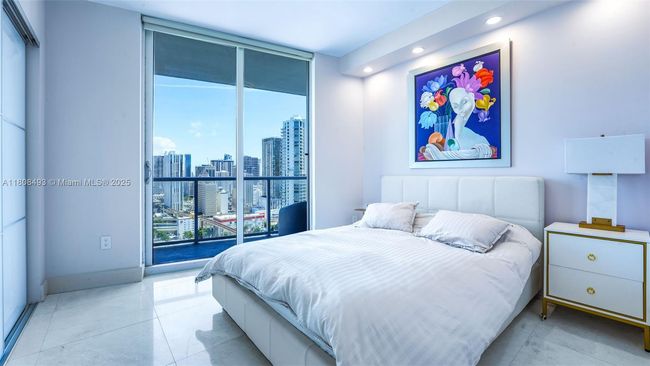 APT-2911 - 185 Sw 7 Th St, Condo with 3 bedrooms, 3 bathrooms and null parking in Miami FL | Image 26
