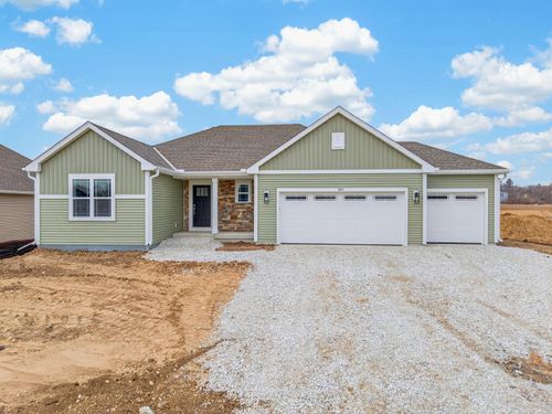 925 Cardinal Ln, Mukwonago, WI, 53149-5644 | Card Image