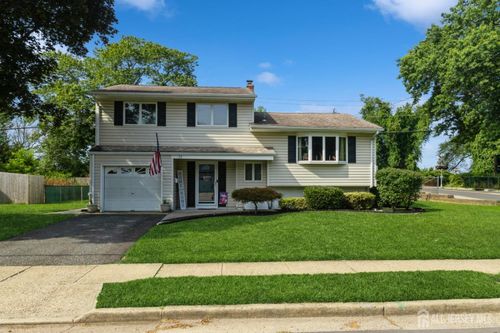 32 Bruce Ct, Milltown, NJ, 08850-1320 | Card Image