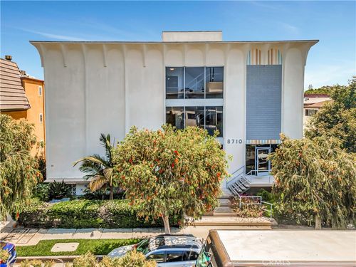 17-8710 Delgany Ave, Playa del Rey, CA, 90293-7815 | Card Image