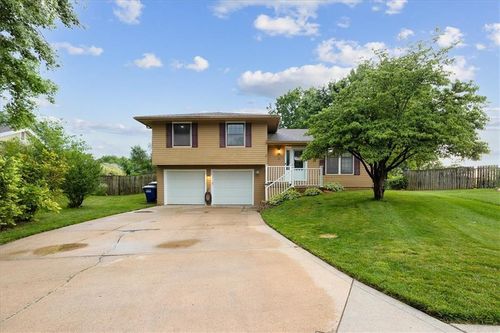 10 N Vine View St, Platte City, MO, 64079-9661 | Card Image