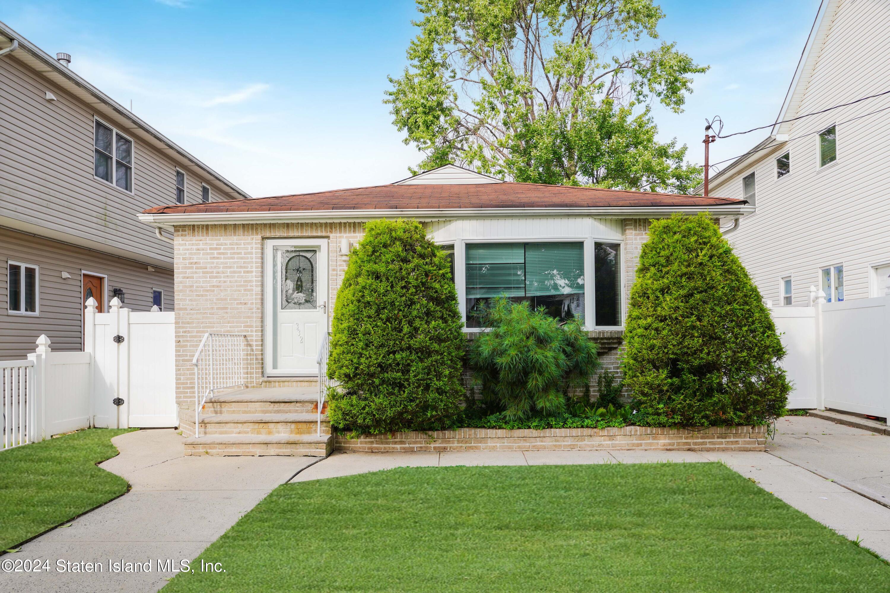 Wainwright Ave, Staten Island, NY 10312