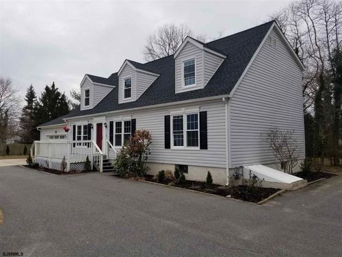 161 E Wyoming Ave, Absecon, NJ, 08201-1731 | Card Image