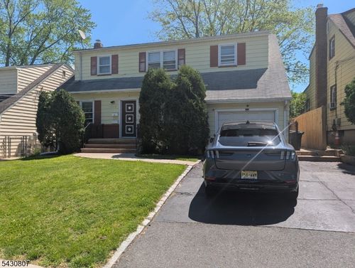 1213 Robert St, Union, NJ, 07083-6204 | Card Image