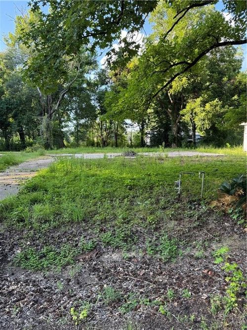 461 Overton Ave, Marksville, LA, 71351-2741 | Card Image