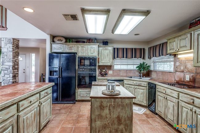 10767 Rosemar Ln, House other with 3 bedrooms, 3 bathrooms and null parking in Adkins TX | Image 7