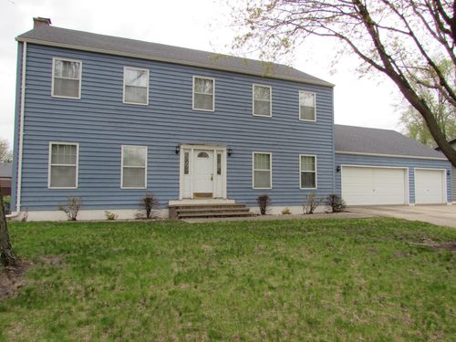 1700 Knollwood Dr, Fairmont, MN, 56031-2314 | Card Image