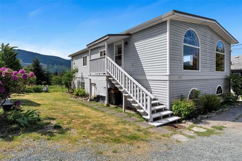 385 Lake Park Rd, Lake Cowichan, BC, V0R2G0 | Card Image