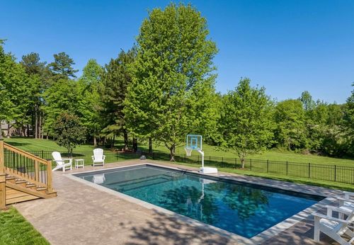 524 Country Club Dr, Dickson, TN, 37055-3174 | Card Image