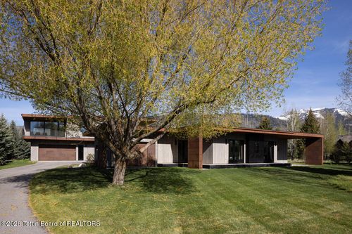 1675 N Prosperity Ln, Wilson, WY, 83014-9187 | Card Image