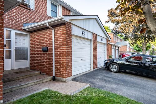 451-4 Harper Way, Thornhill, ON, L3T5A5 | Card Image