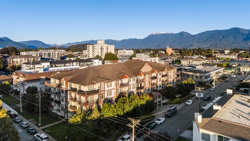 303-45615 Brett Ave, Chilliwack, BC, V2P1P1 | Card Image