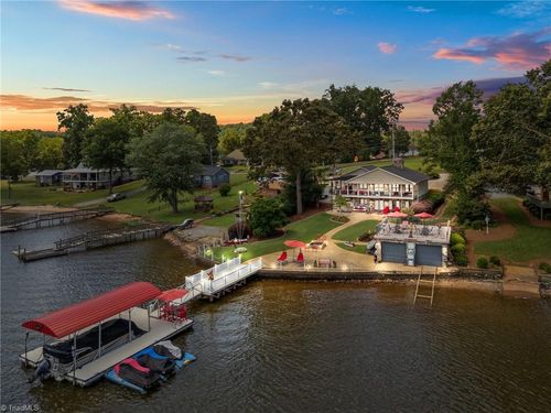 643 Lake Drive 10, Lexington, NC, 27292-8217 | Card Image