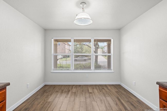 8607 Cheyenne Blf, House other with 4 bedrooms, 2 bathrooms and null parking in Converse TX | Image 5