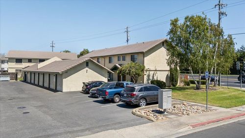 15 Willowood Dr, Oakdale, CA, 95361-3398 | Card Image