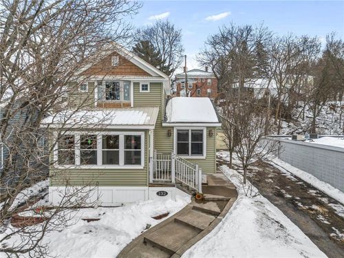 132x S Washington St, Saint Croix Falls, WI, 54024-4414 | Card Image