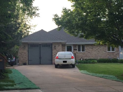 217 Huntington Ct, Shorewood, IL, 60404-9423 | Card Image