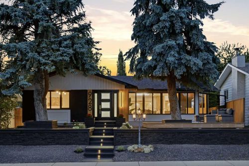 928 120 Ave Se, Calgary, AB, T2J2K7 | Card Image