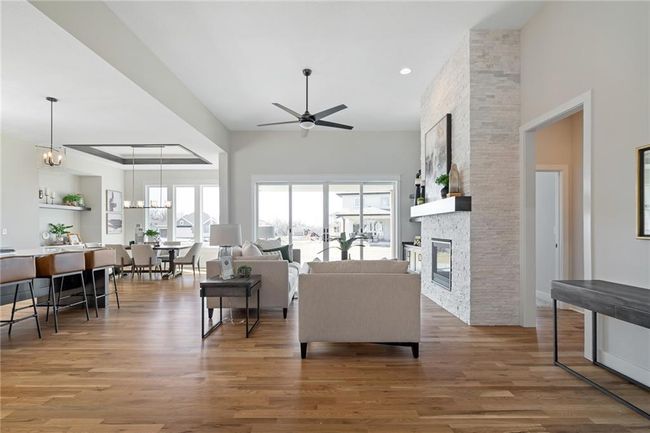 9069 Shady Bend Rd, House other with 5 bedrooms, 3 bathrooms and null parking in Lenexa KS | Image 5