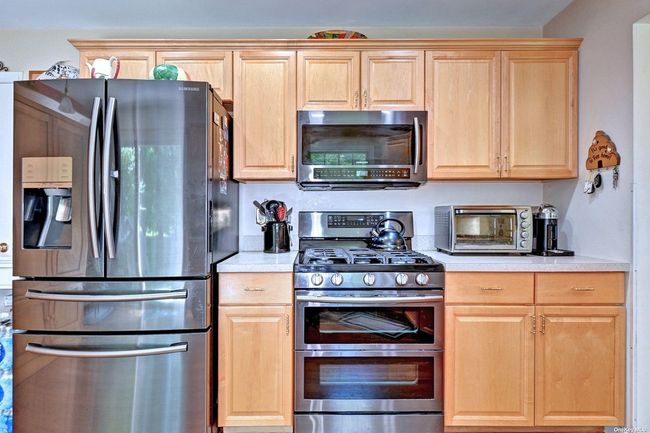 150 N Woods Dr, House other with 4 bedrooms, 4 bathrooms and 7 parking in Wading River NY | Image 10