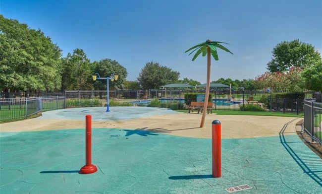 The community amenities include pools, splashpad, weight room, tennis courts and more. | Image 48