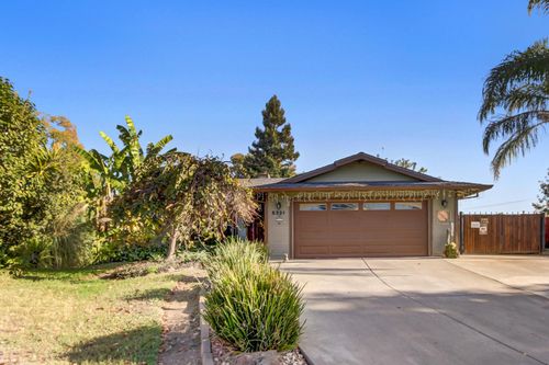 5321 Casa Danielle Circle, Sacramento, CA, 95824 | Card Image