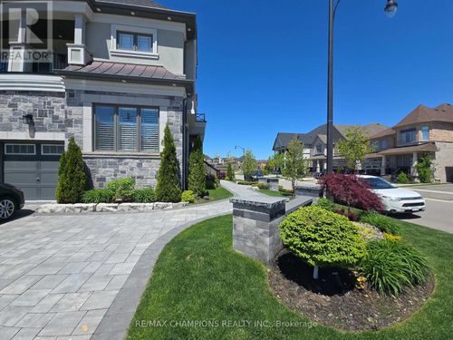 2 Blue Silo Way, Brampton (Northwest Brampton), ON, L6X5P5 | Card Image